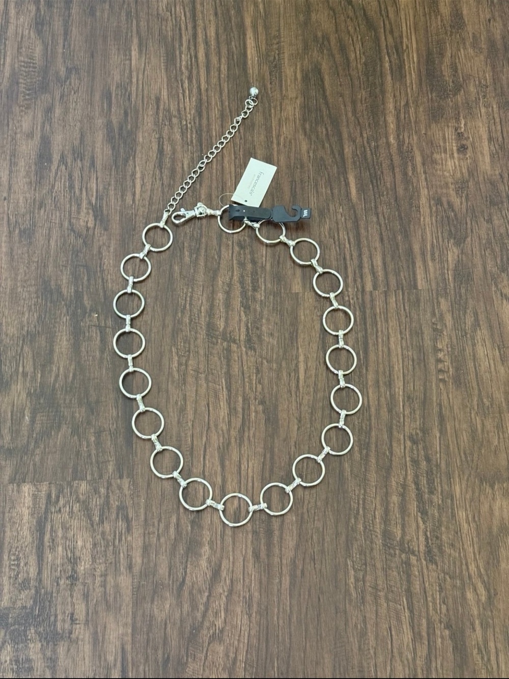 Francesca’s collection Olivia chain belt
Size M/L(33”-39”)